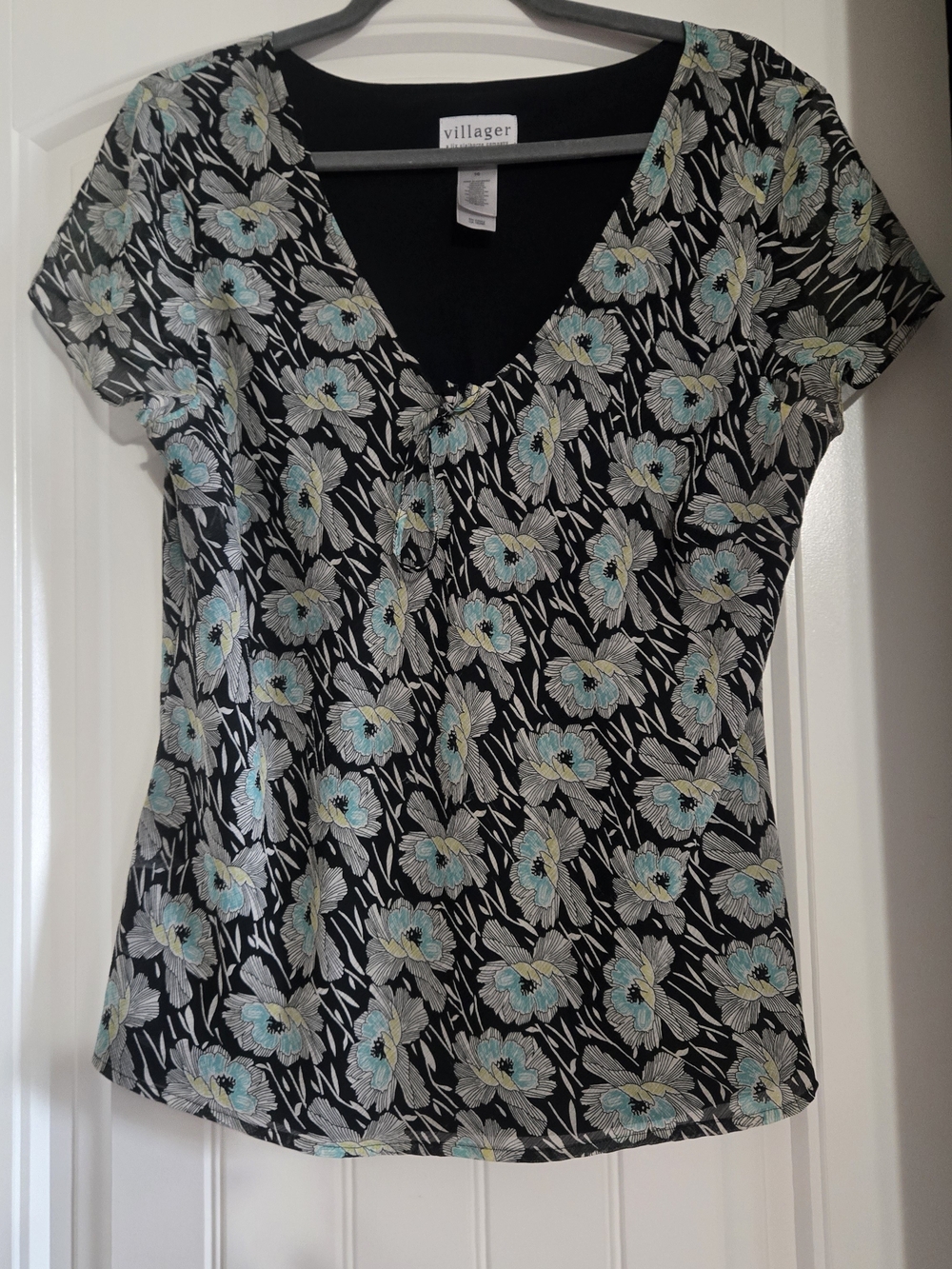 Villager Black Floral V-Neck Short Sleeve Top - Blue & Cream Flowers